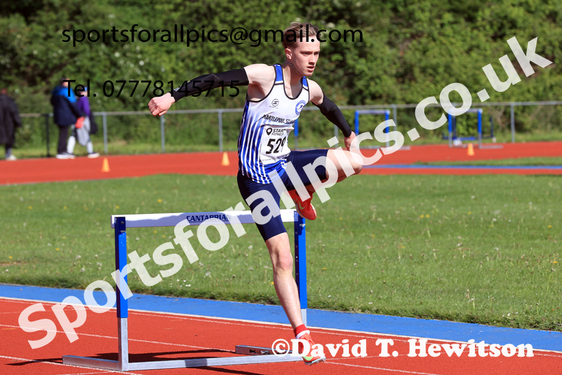 Hurdles, 2026 North Eastern Track and Field Champs, Shildon, County Durham. Photo: David T. Hewitson/Sports for All Pics